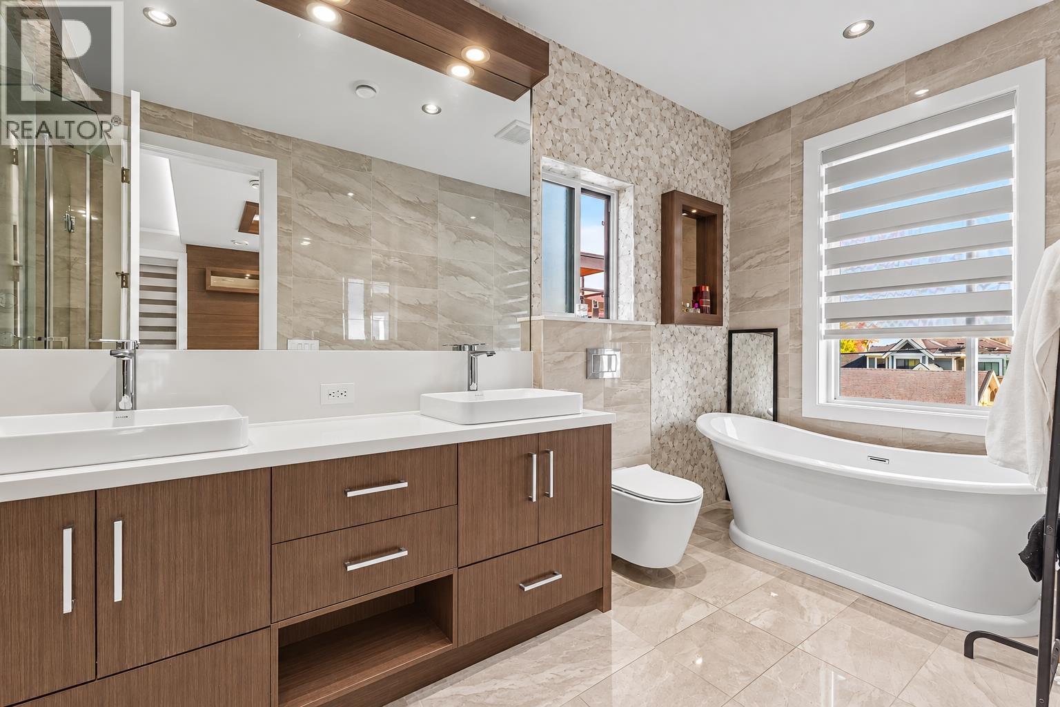1806 Tenth Avenue, New Westminster, British Columbia  V3M 3J5 - Photo 27 - R3162690