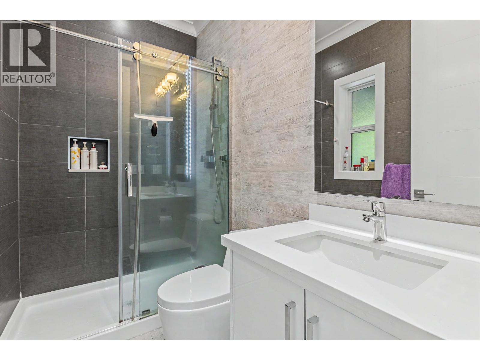 1806 Tenth Avenue, New Westminster, British Columbia  V3M 3J5 - Photo 31 - R3162690