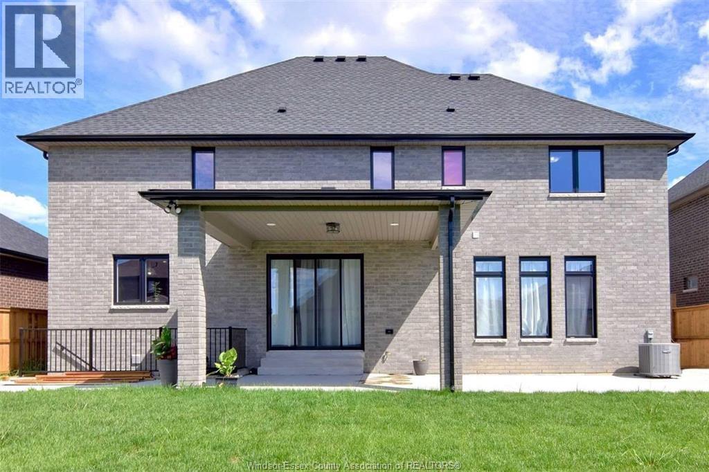 257 Arkona Court, Lakeshore, Ontario  N8L 0T1 - Photo 4 - 26022101