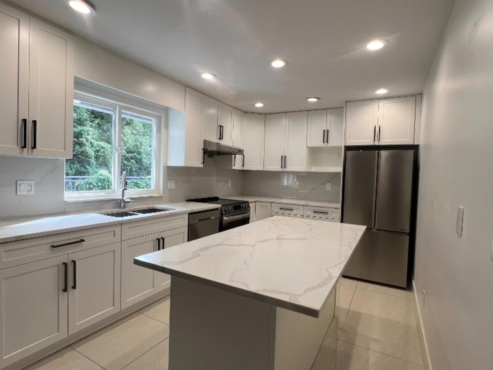 13768 32 Avenue, Surrey, British Columbia  V4P 2B8 - Photo 3 - R3162926