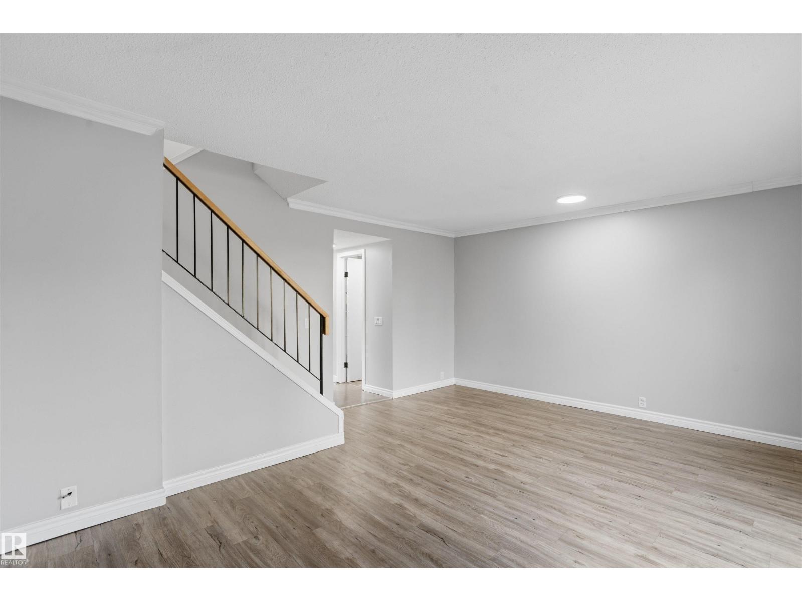 18124 93 Av NW, Edmonton, Alberta  T5T 1Y1 - Photo 11 - E4507843