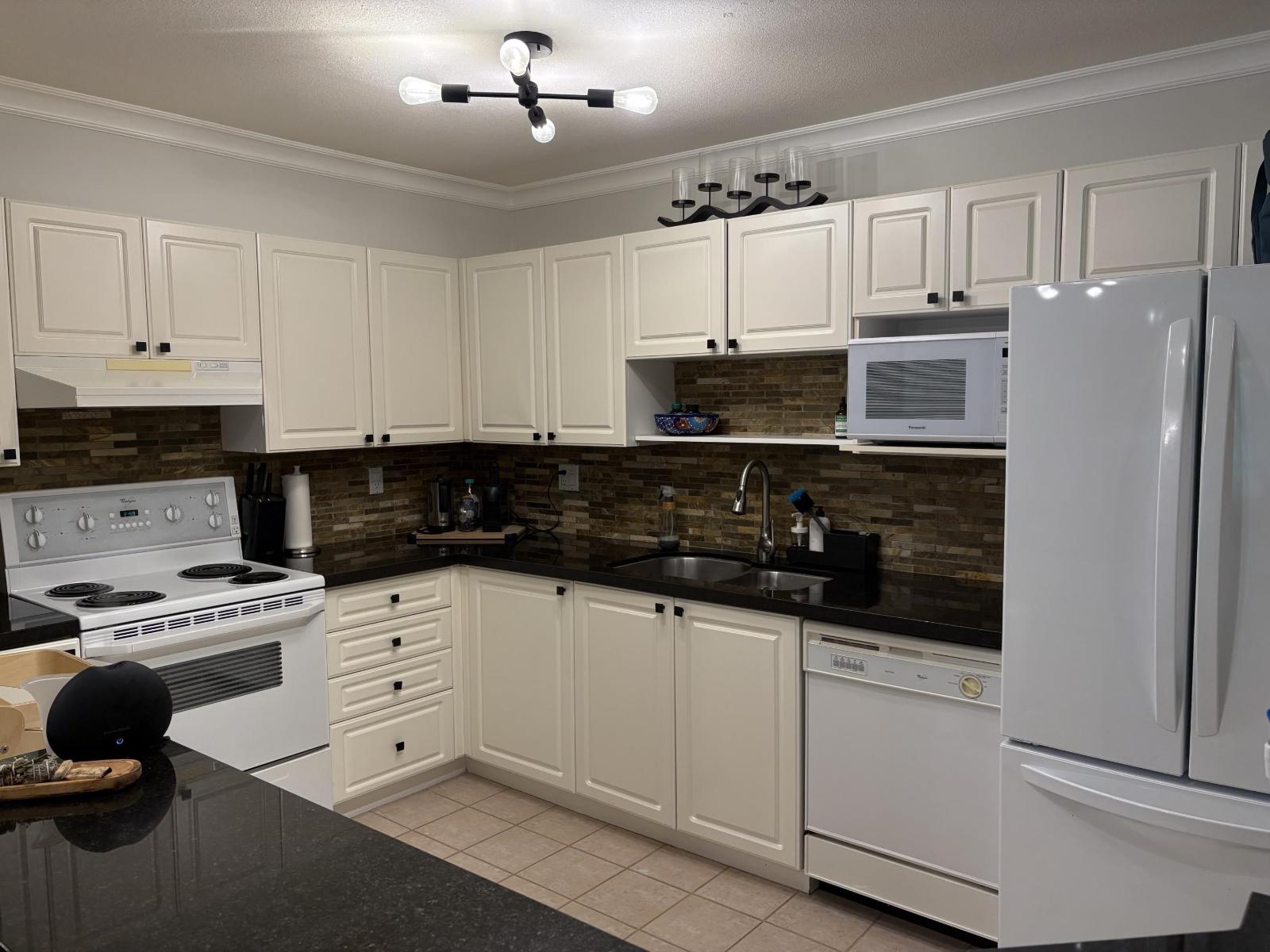 206 15140 29a Avenue, Surrey, British Columbia  V4P 1H1 - Photo 12 - R3163529