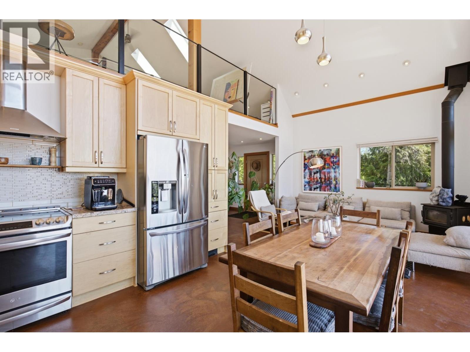 9340 Stephens Way, Halfmoon Bay, British Columbia  V7Z 1G9 - Photo 13 - R3163527