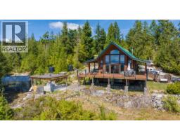 9340 STEPHENS WAY, Halfmoon Bay, British Columbia