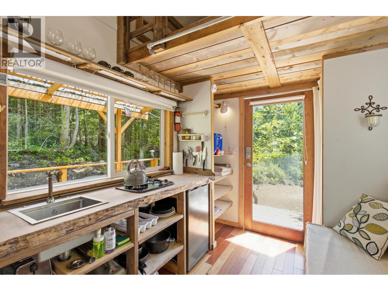9340 Stephens Way, Halfmoon Bay, British Columbia  V7Z 1G9 - Photo 31 - R3163527