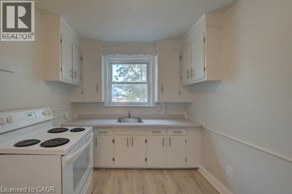 141 Chapel Street, Kitchener, Ontario  N2H 2T6 - Photo 6 - 40860515
