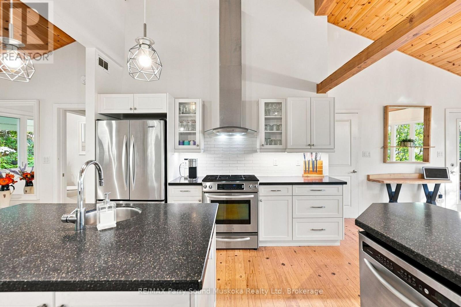621 Deer Run Road, Magnetawan, Ontario  P0A 1C0 - Photo 22 - X13764200