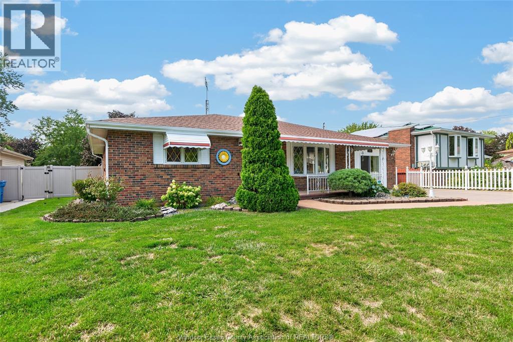 326 Evelyn Street, Belle River, Ontario  N8L 0L3 - Photo 3 - 26021943
