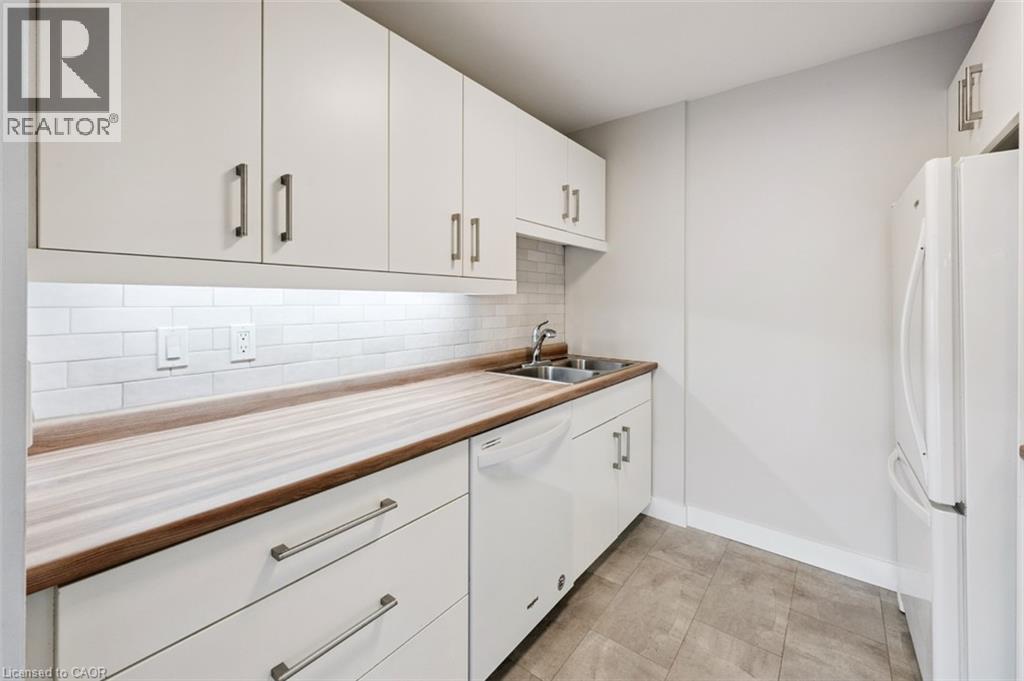358 Waterloo Avenue Unit# 902, Guelph, Ontario  N1H 7Y3 - Photo 3 - 40861365