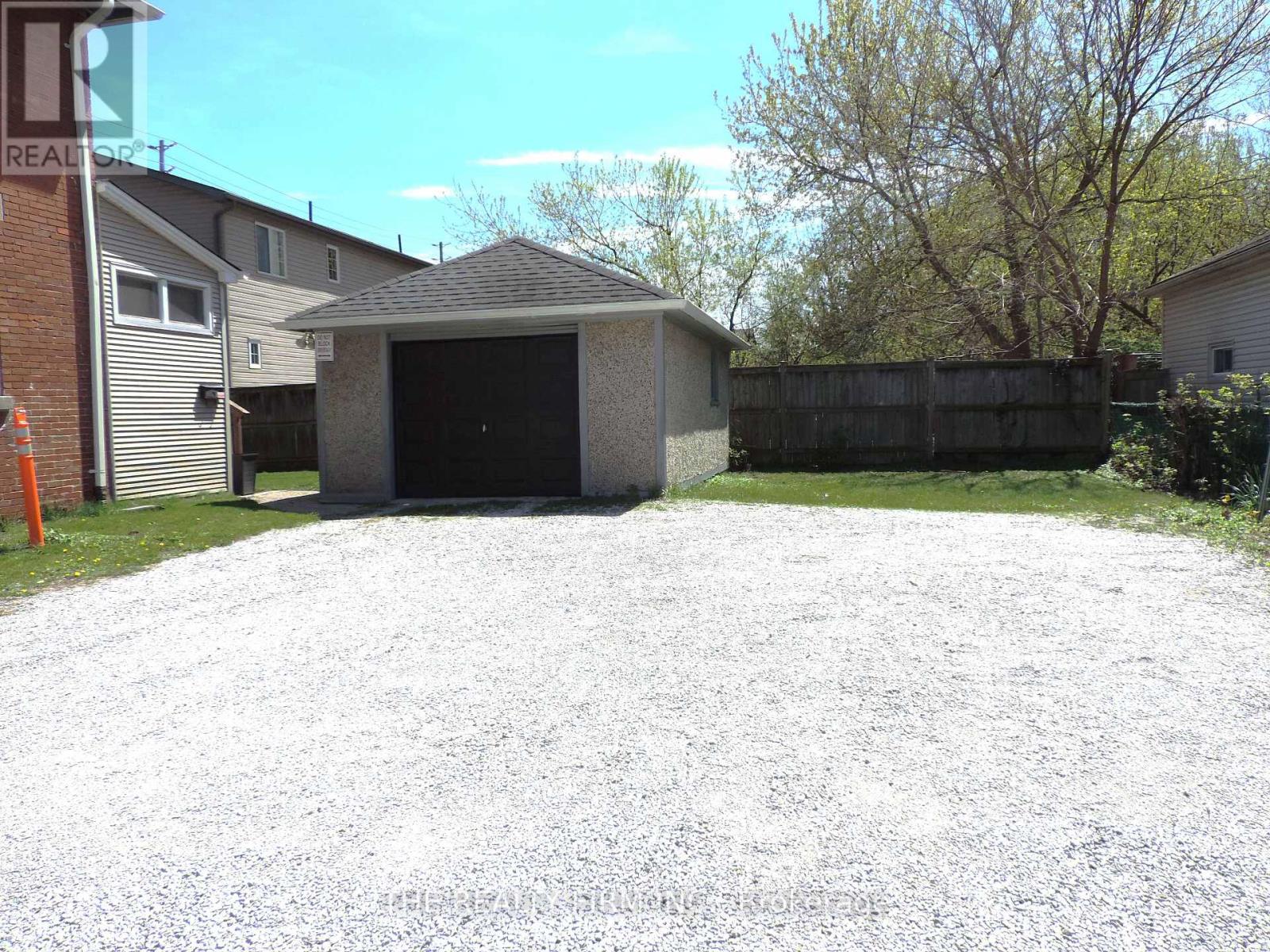 216 Wharncliffe Road N, London North, Ontario  N6H 2B4 - Photo 12 - X13764248