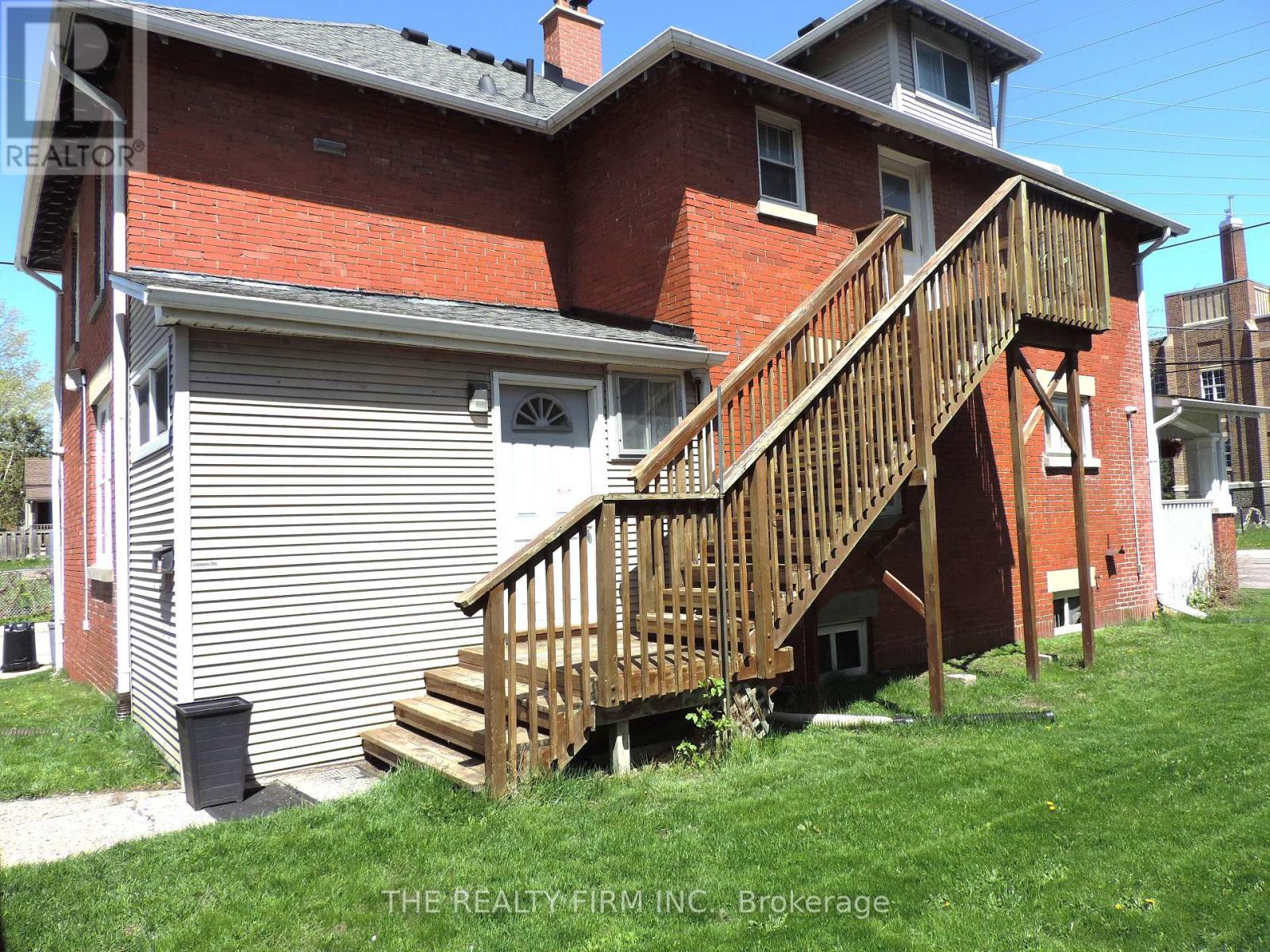 216 Wharncliffe Road N, London North, Ontario  N6H 2B4 - Photo 4 - X13764248