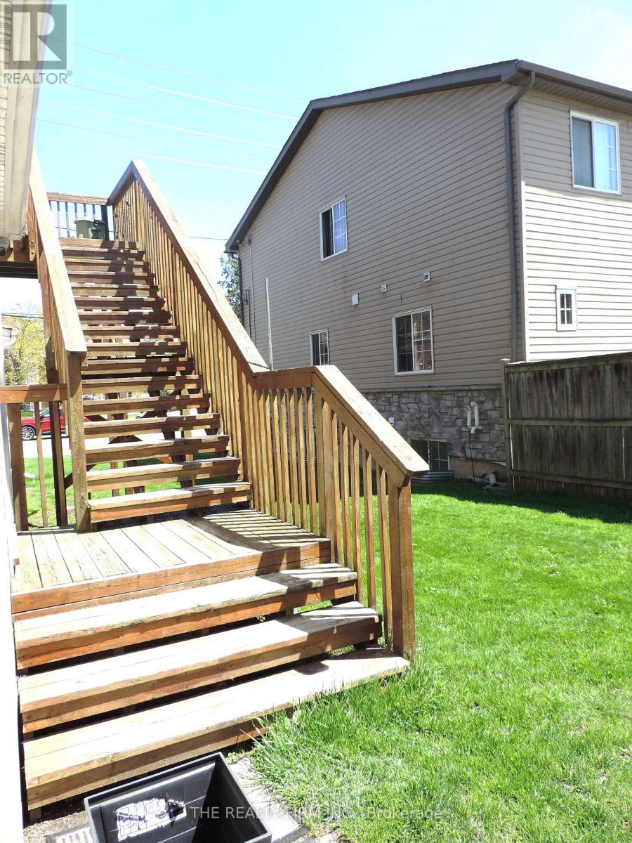 216 Wharncliffe Road N, London North, Ontario  N6H 2B4 - Photo 5 - X13764248