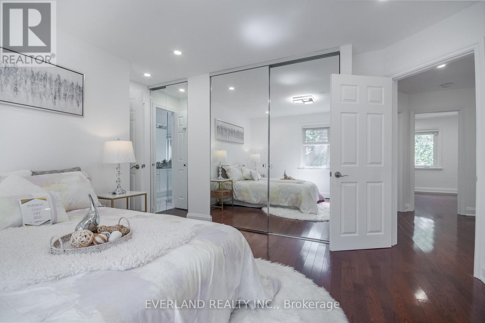 351 Lawrence Avenue W, Toronto, Ontario  M5M 1B6 - Photo 18 - C13764104
