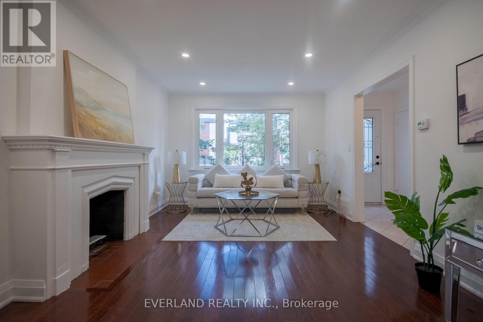 351 Lawrence Avenue W, Toronto, Ontario  M5M 1B6 - Photo 2 - C13764104