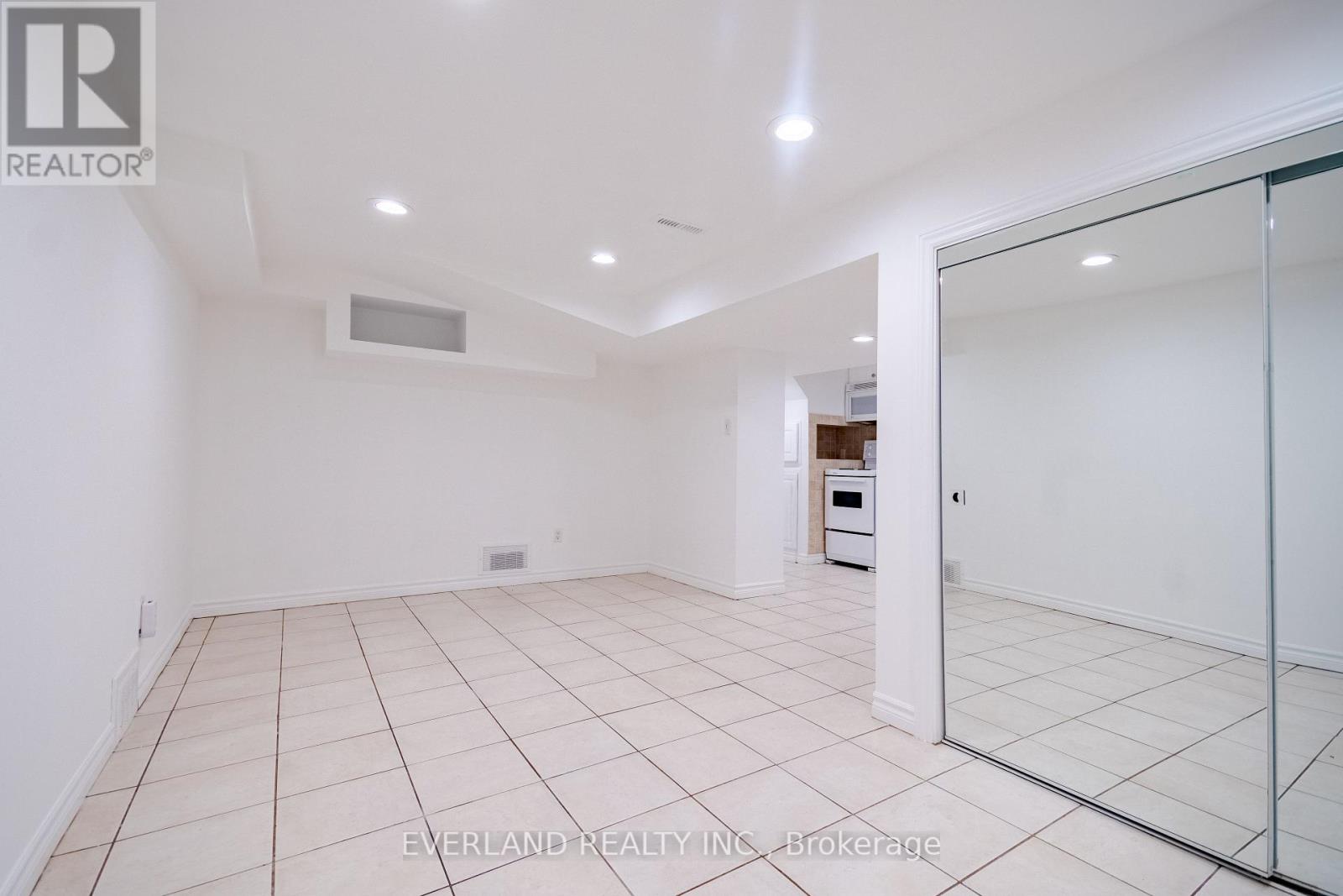 351 Lawrence Avenue W, Toronto, Ontario  M5M 1B6 - Photo 36 - C13764104