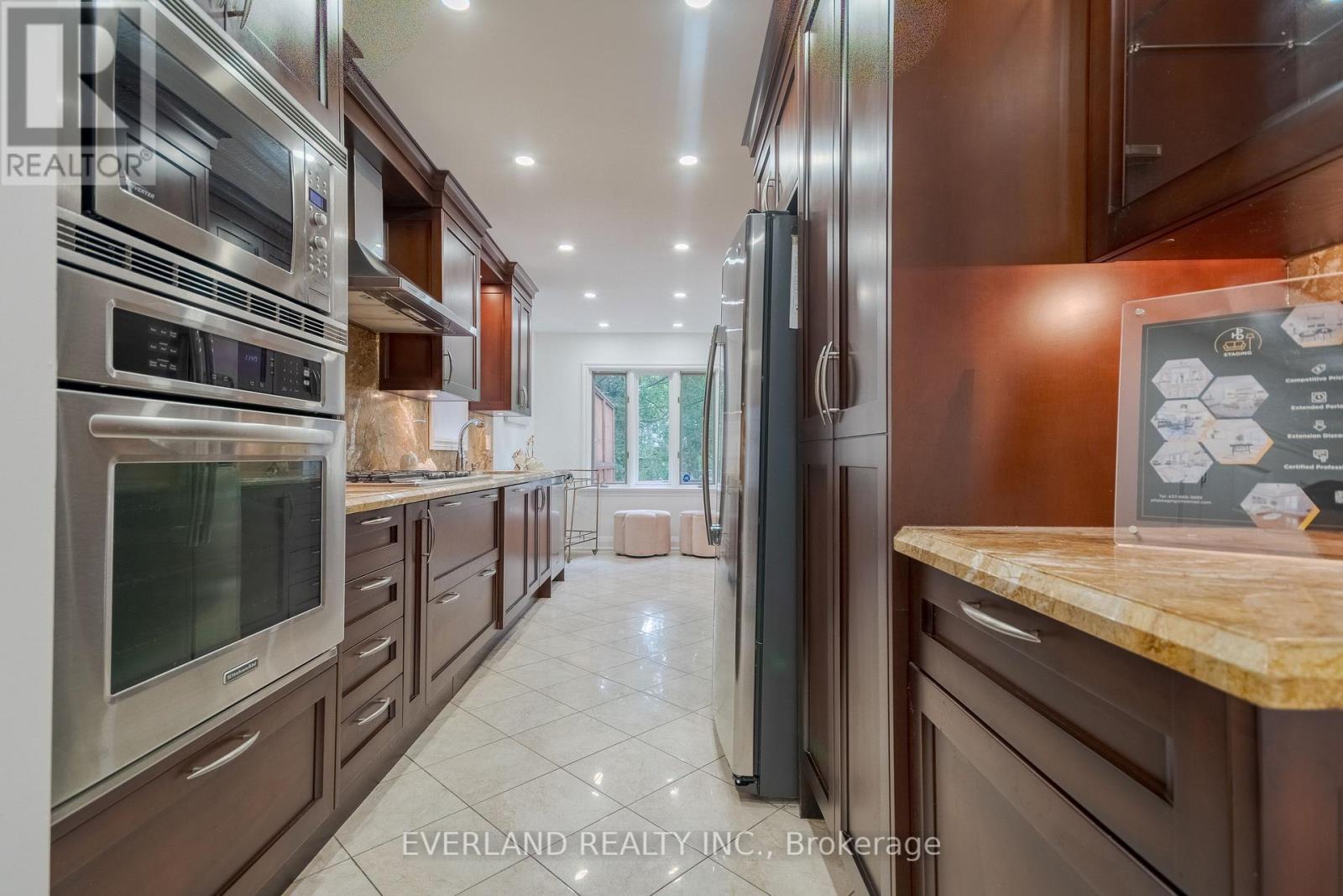 351 Lawrence Avenue W, Toronto, Ontario  M5M 1B6 - Photo 5 - C13764104