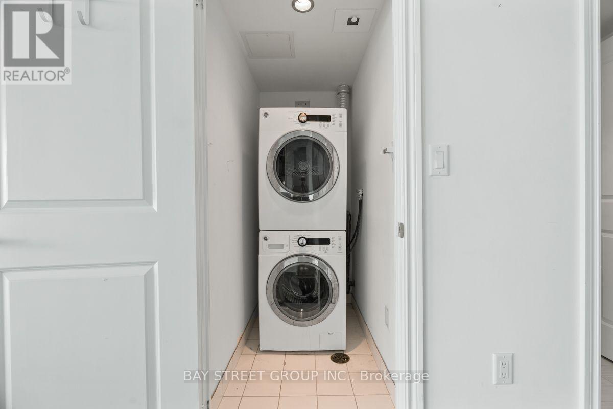 5709 - 386 Yonge Street, Toronto, Ontario  M5B 0A5 - Photo 14 - C13764252