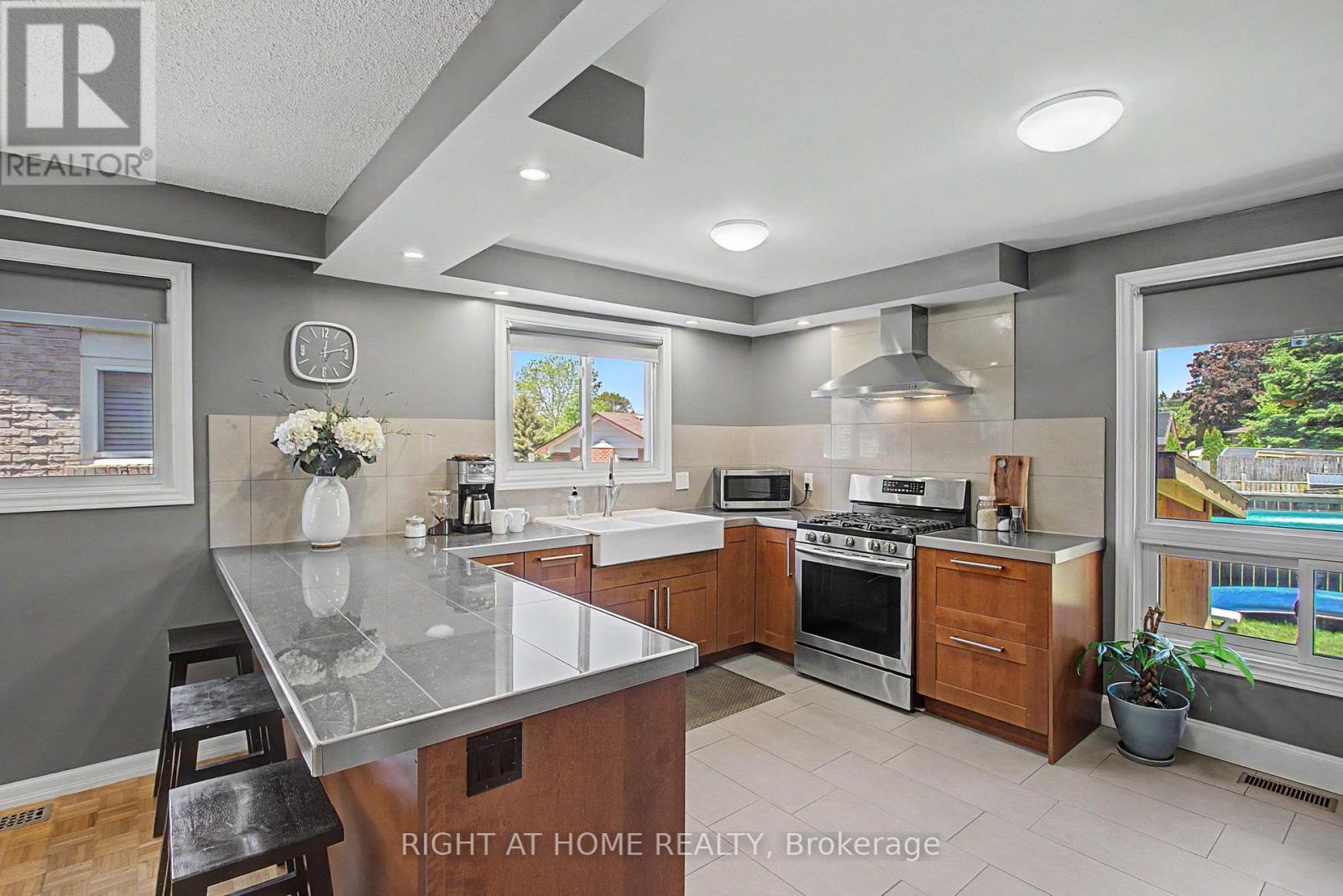 784 Rodney Court, Oshawa, Ontario L1G 6V7 - Photo 14 - E13764080