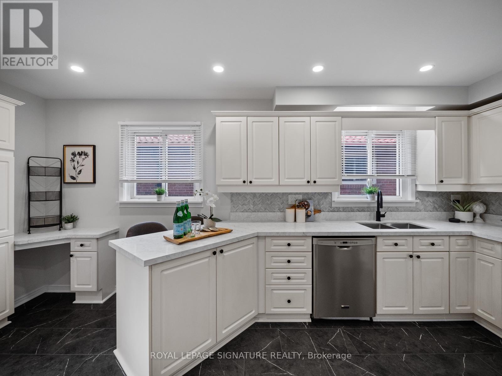 94 Clappison Boulevard, Toronto, Ontario  M1C 2H1 - Photo 17 - E13764232