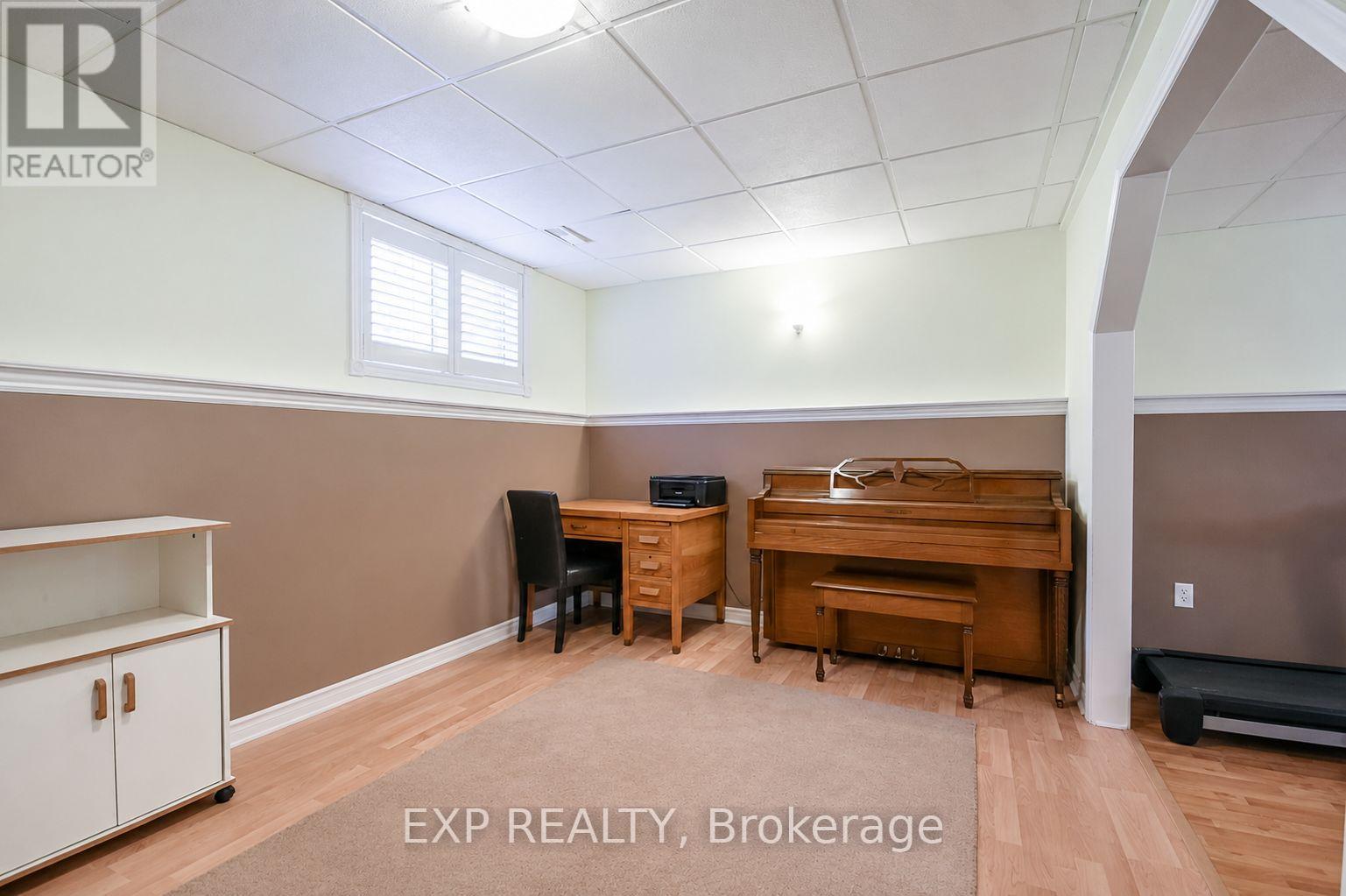 7 Hunter Court, Springwater (Elmvale), Ontario  L0L 1P0 - Photo 19 - S13764122