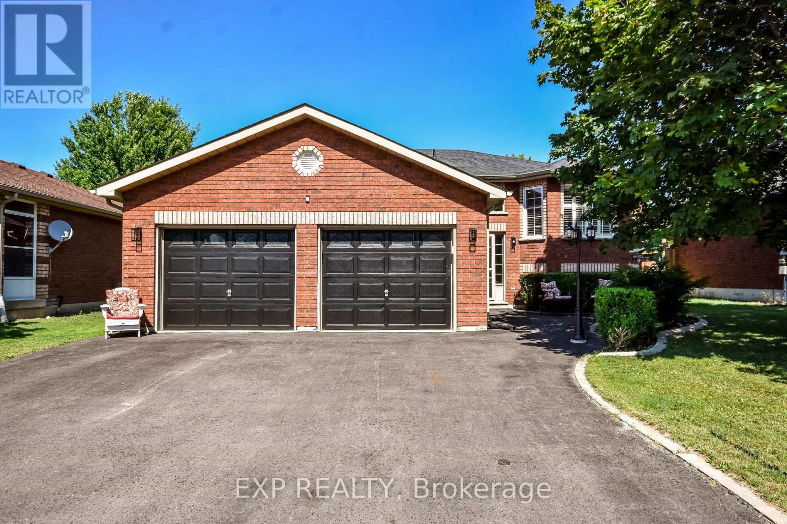 7 Hunter Court, Springwater (Elmvale), Ontario  L0L 1P0 - Photo 2 - S13764122
