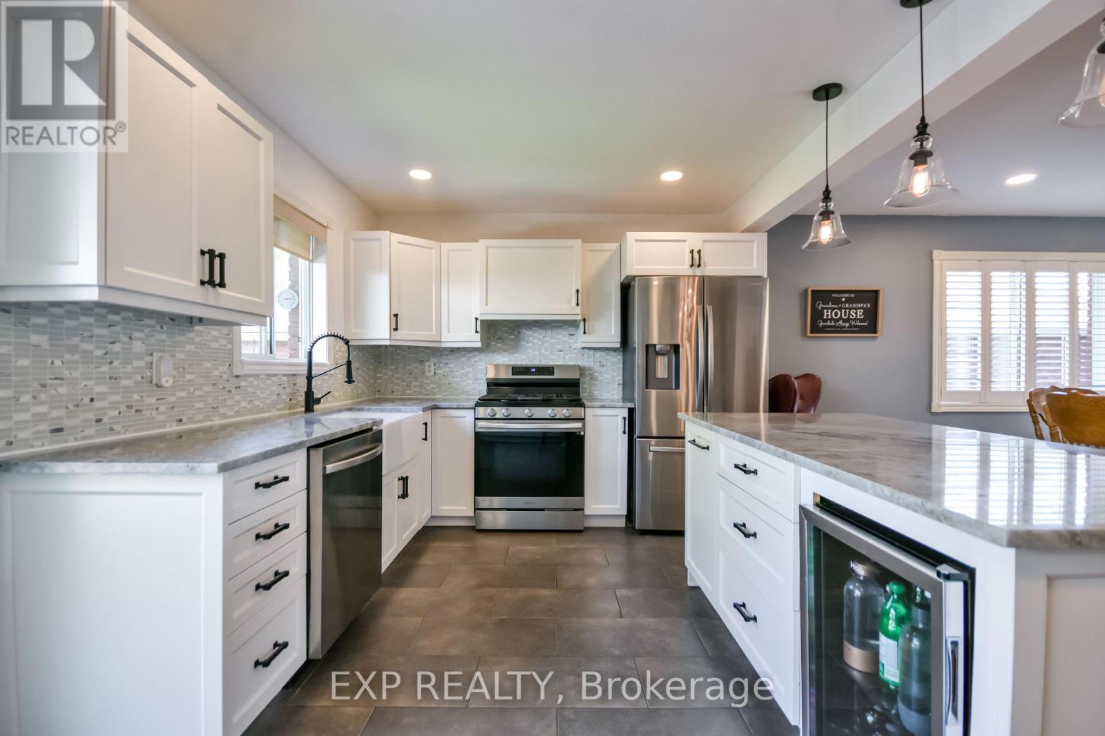 7 Hunter Court, Springwater (Elmvale), Ontario  L0L 1P0 - Photo 6 - S13764122