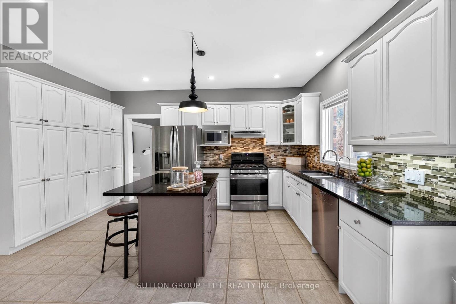11 Elderberry Lane, Hamilton, Ontario  L0R 1H2 - Photo 19 - X13764178
