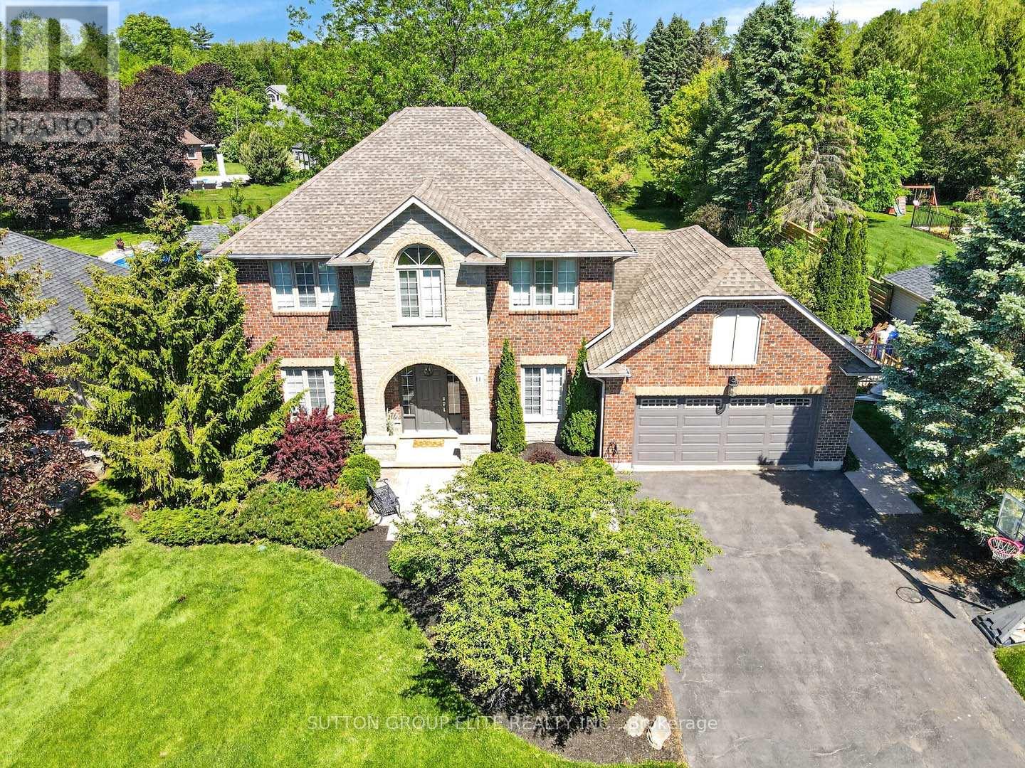 11 Elderberry Lane, Hamilton, Ontario  L0R 1H2 - Photo 2 - X13764178