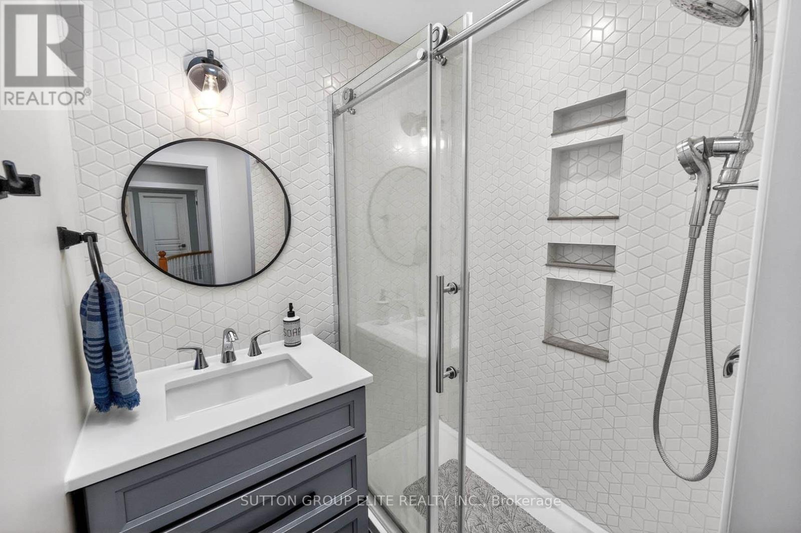 11 Elderberry Lane, Hamilton, Ontario  L0R 1H2 - Photo 39 - X13764178