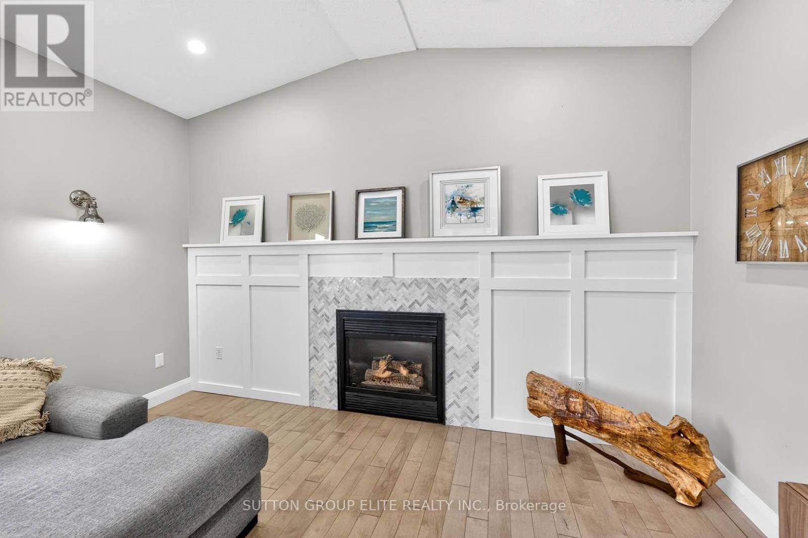 11 Elderberry Lane, Hamilton, Ontario  L0R 1H2 - Photo 7 - X13764178