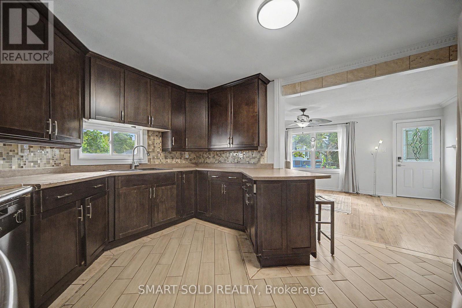 7 Elmwood Avenue, St. Catharines, Ontario  L2R 2T5 - Photo 17 - X13764262