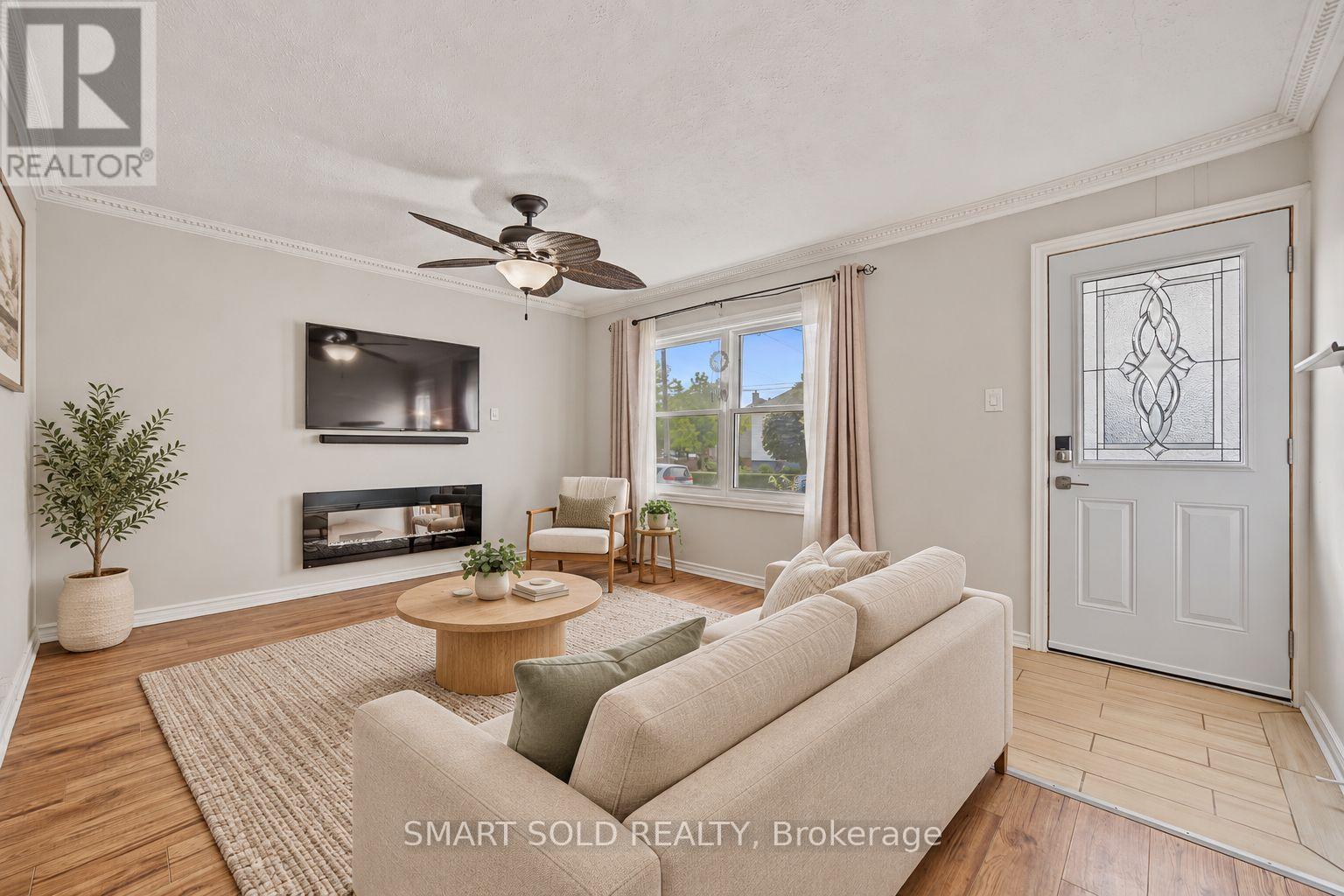 7 Elmwood Avenue, St. Catharines, Ontario  L2R 2T5 - Photo 3 - X13764262