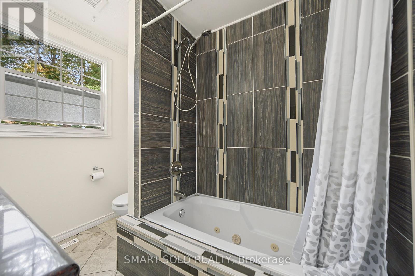 7 Elmwood Avenue, St. Catharines, Ontario  L2R 2T5 - Photo 30 - X13764262