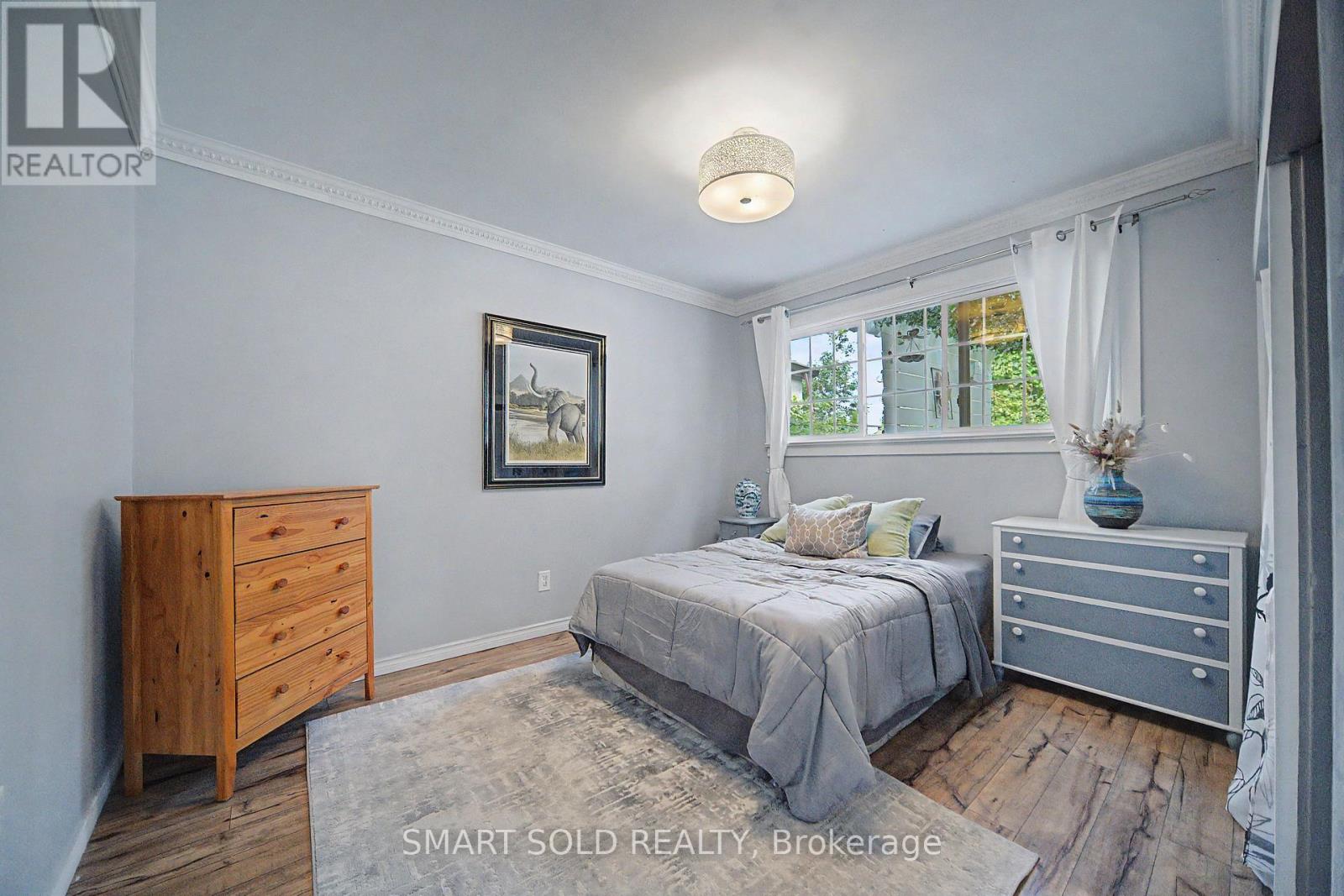 7 Elmwood Avenue, St. Catharines, Ontario  L2R 2T5 - Photo 4 - X13764262