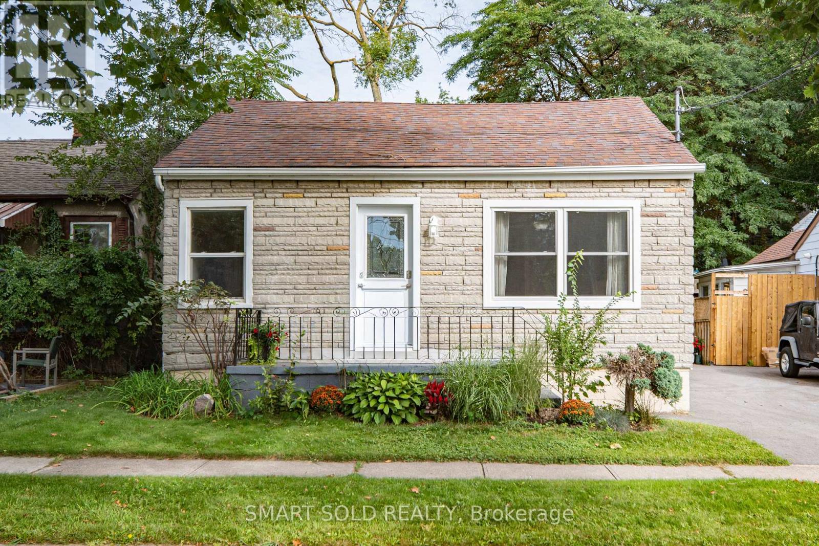 7 Elmwood Avenue, St. Catharines, Ontario  L2R 2T5 - Photo 8 - X13764262