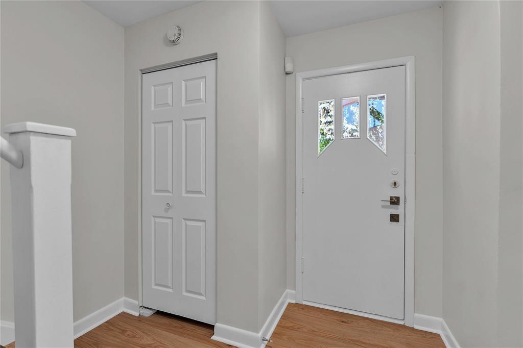 694 Brock Street, Winnipeg, Manitoba  R3N 0Z4 - Photo 3 - 202622682