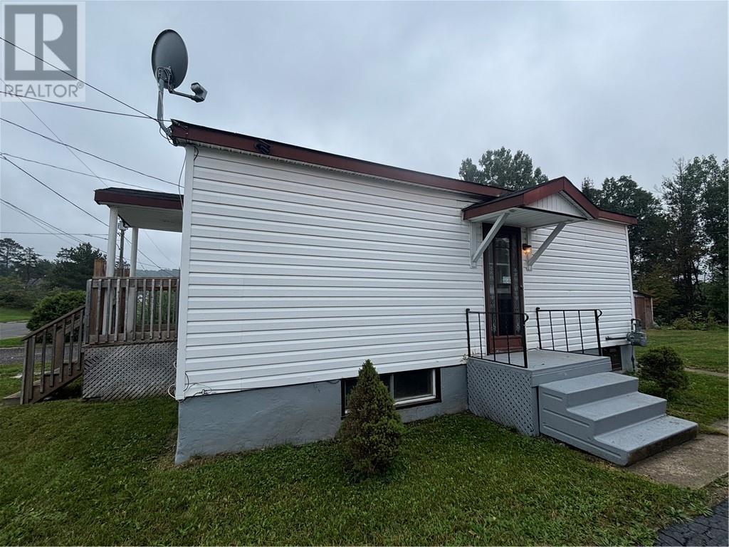 71 First Avenue, Levack, Ontario  P0M 2C0 - Photo 5 - 2130235