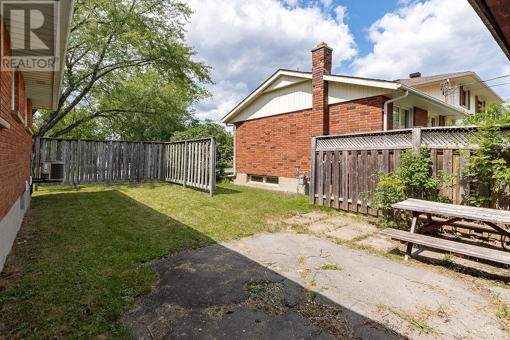 1609 Redfern, Greater Sudbury, Ontario  P3A 3S8 - Photo 37 - 2130206