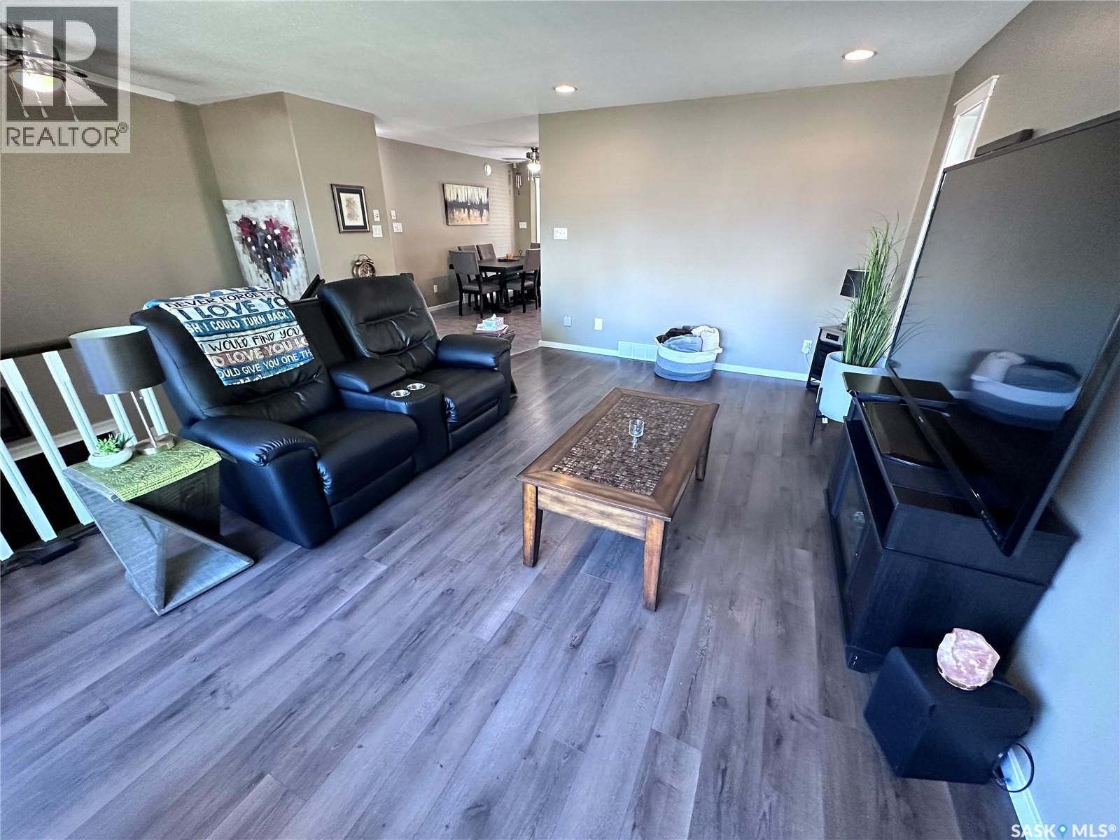 141 15th Street W, Battleford, Saskatchewan  S0M 0E0 - Photo 4 - SK048036