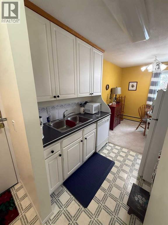 201, 5519 Kerry Wood Drive, Red Deer, Alberta  T4N 4X3 - Photo 19 - A2312366