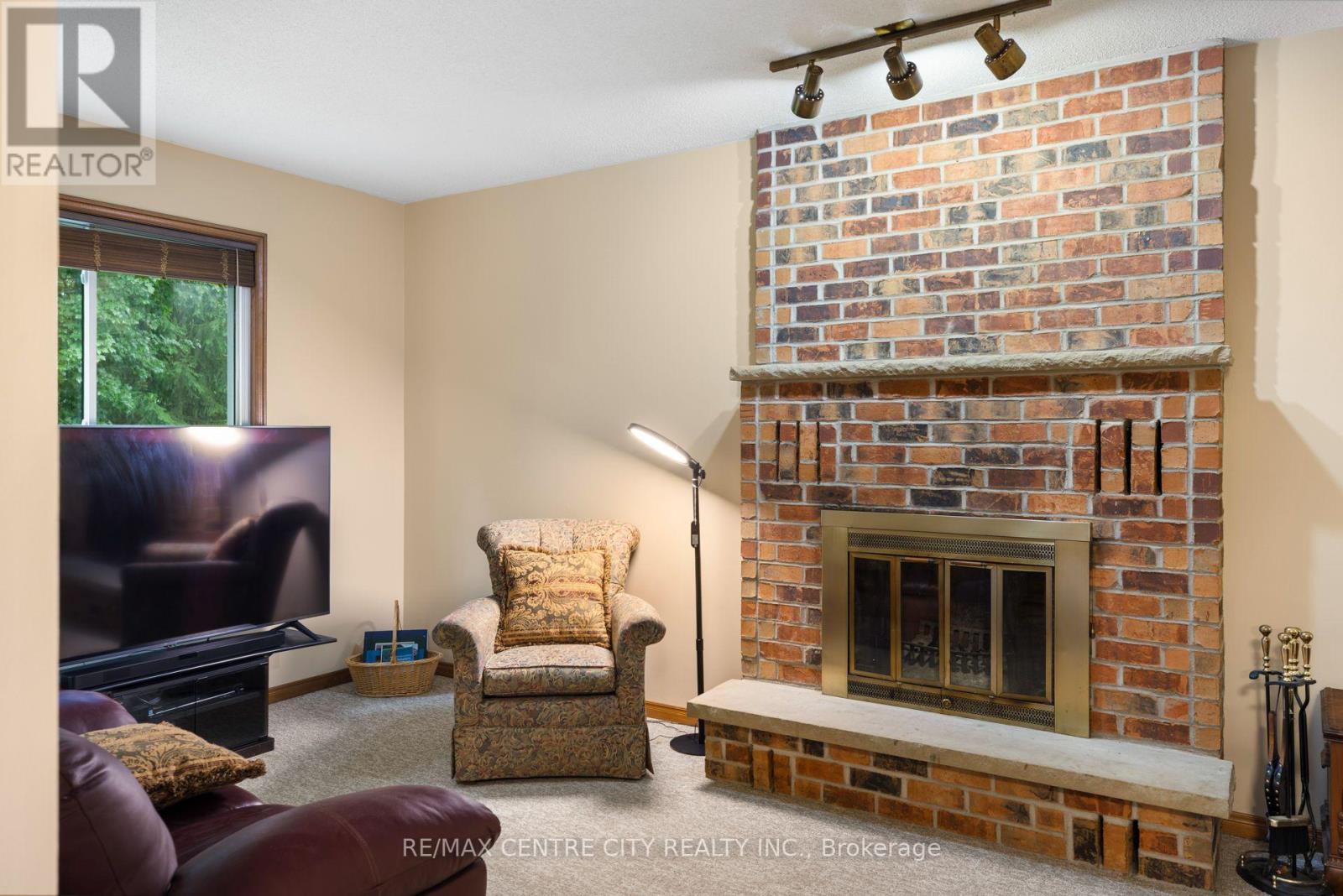 334 Canterbury Place, Central Elgin (Belmont), Ontario  N0L 1B0 - Photo 12 - X13764320