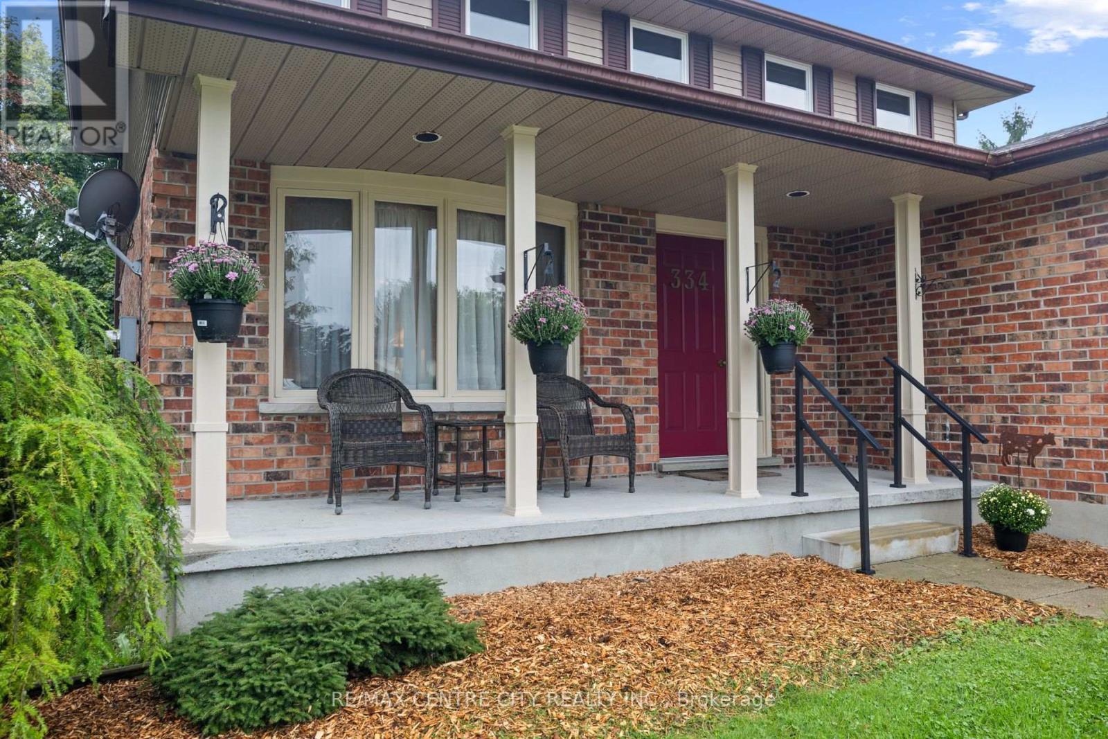 334 Canterbury Place, Central Elgin (Belmont), Ontario  N0L 1B0 - Photo 3 - X13764320
