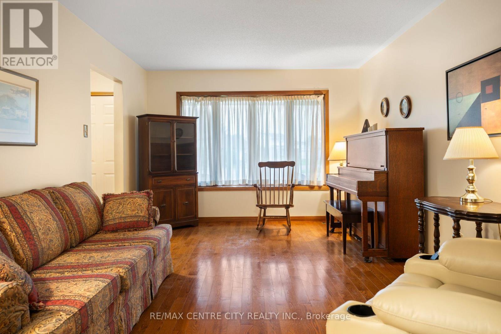 334 Canterbury Place, Central Elgin (Belmont), Ontario  N0L 1B0 - Photo 7 - X13764320