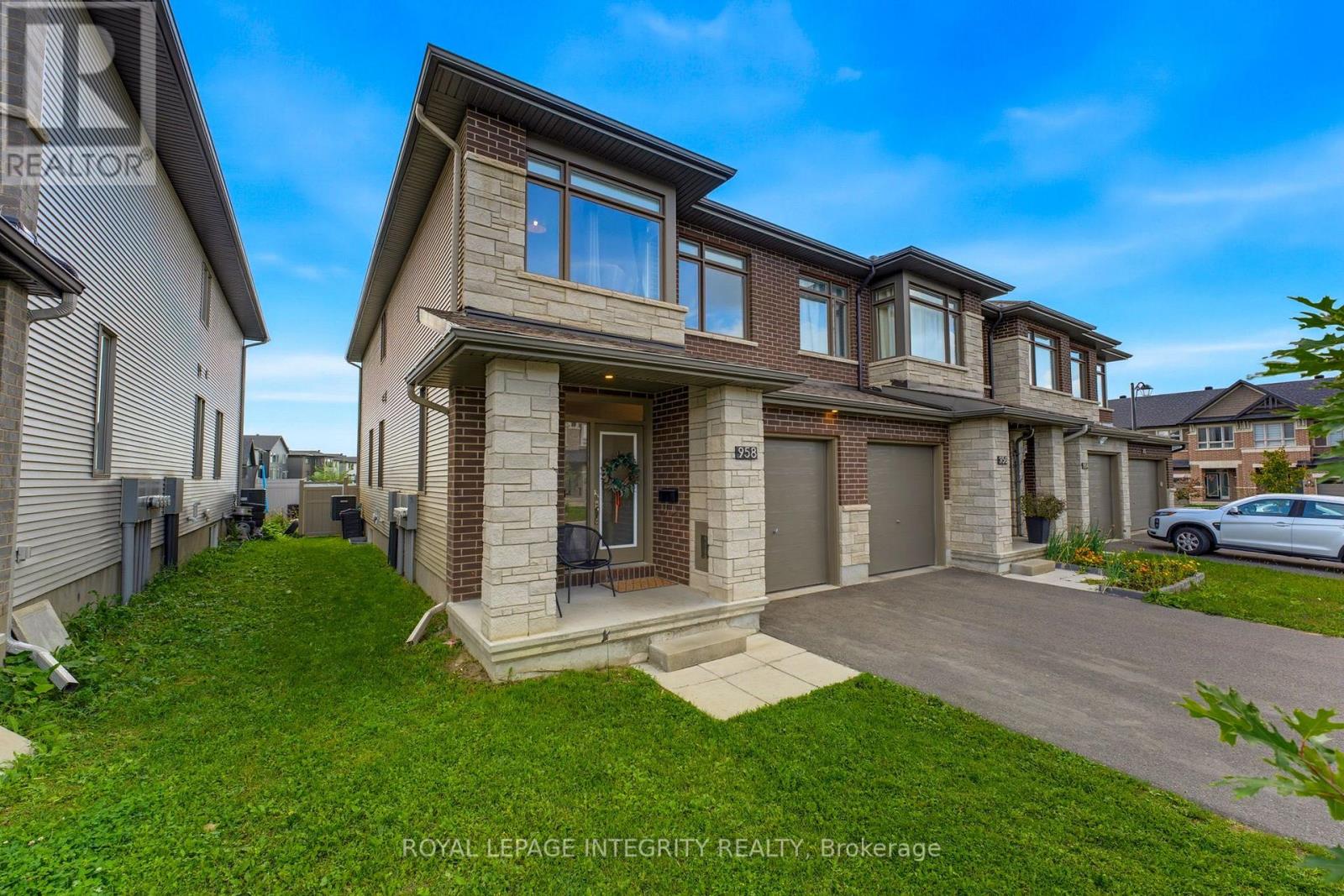 958 Omagaki Way, Ottawa, Ontario  K1X 0J3 - Photo 3 - X13764312