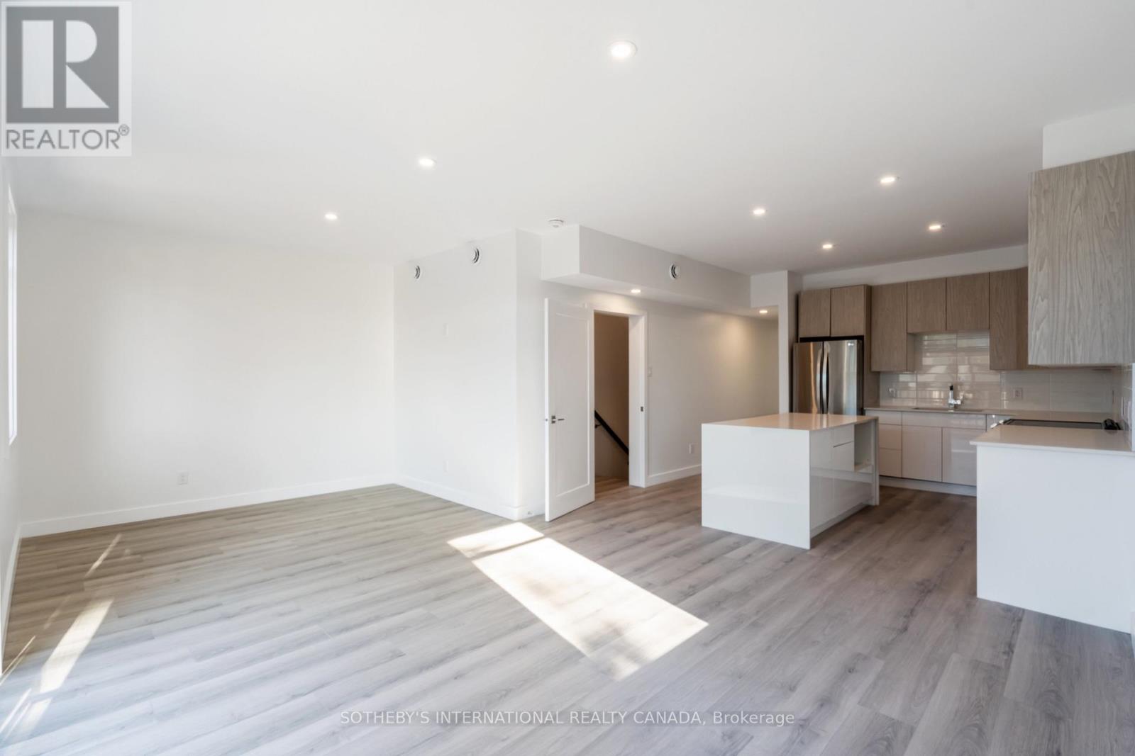 2 - 288 Duncairn Avenue, Ottawa, Ontario K1Z 7G9 - Photo 7 - X13764336