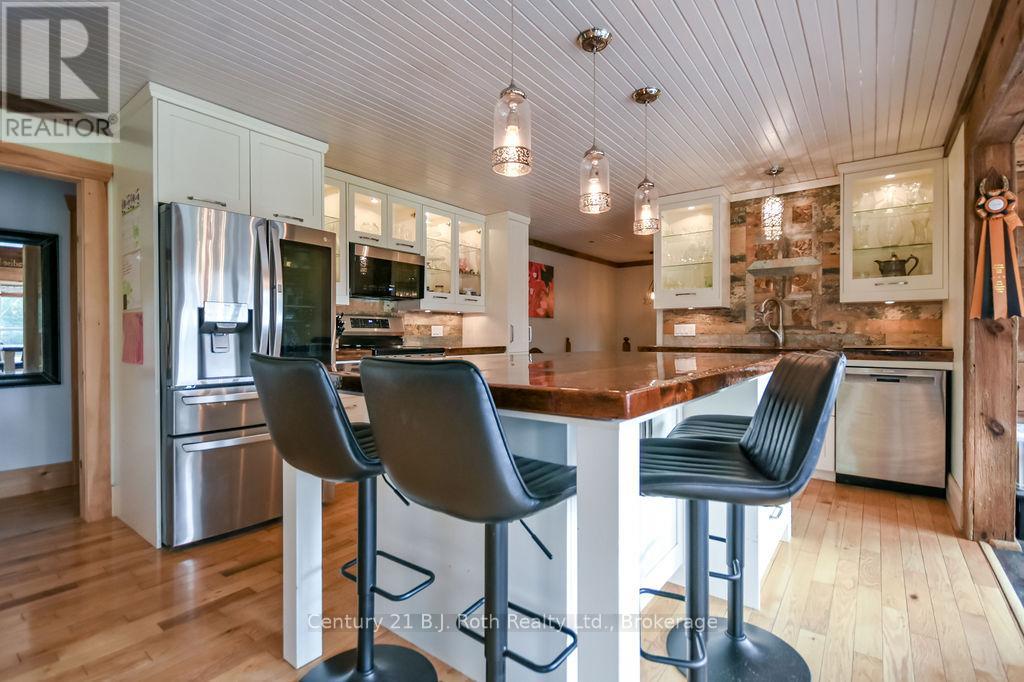 465 Ridge Road E, Oro-Medonte, Ontario  L0L 2E0 - Photo 10 - S13764294