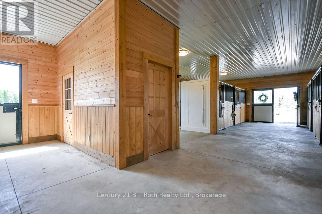 465 Ridge Road E, Oro-Medonte, Ontario  L0L 2E0 - Photo 30 - S13764294