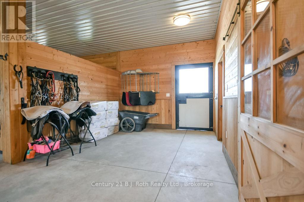 465 Ridge Road E, Oro-Medonte, Ontario  L0L 2E0 - Photo 32 - S13764294