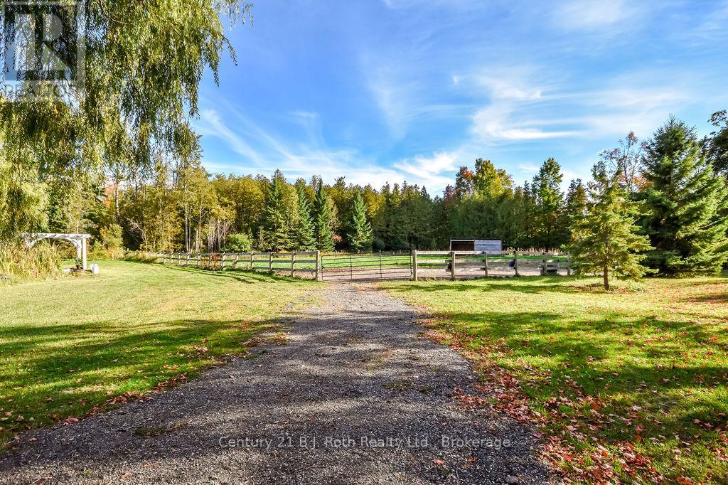465 Ridge Road E, Oro-Medonte, Ontario  L0L 2E0 - Photo 42 - S13764294
