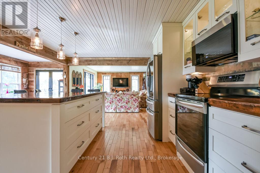 465 Ridge Road E, Oro-Medonte, Ontario  L0L 2E0 - Photo 7 - S13764294